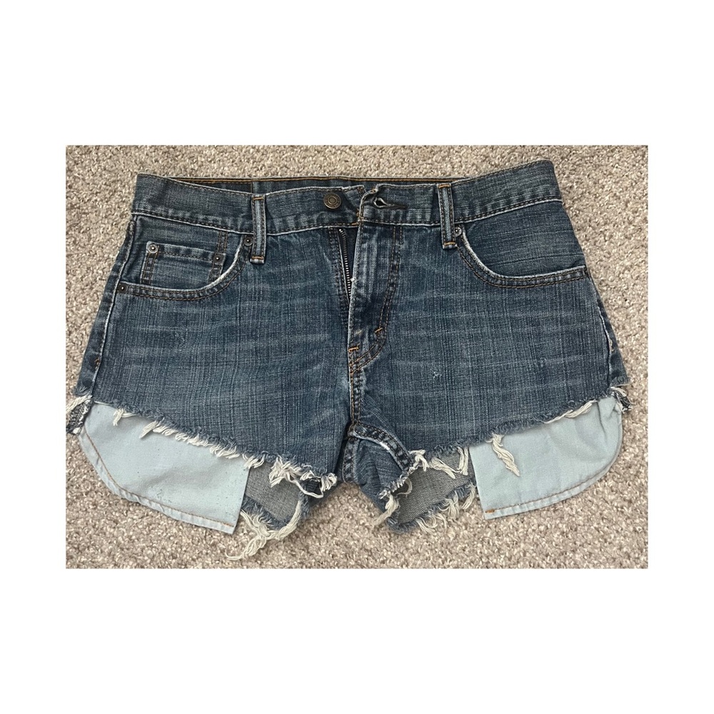 LEVI’S | Denim Cutoff Upcycled Shorts